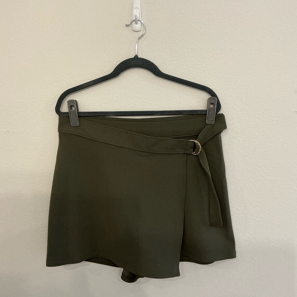 H&M Olive Women's Skorts with Belt